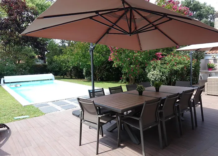 Ferienhaus Classee 3 Etoiles, Piscine Chaufee 9x4, A 500m De La Surveillee