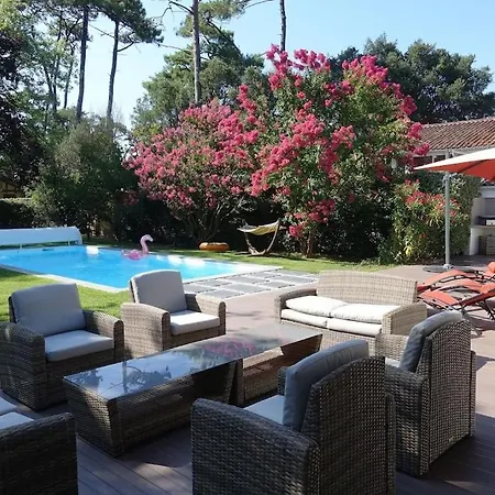 Ferienhaus Classee 3 Etoiles, Piscine Chaufee 9x4, A 500m De La Surveillee *