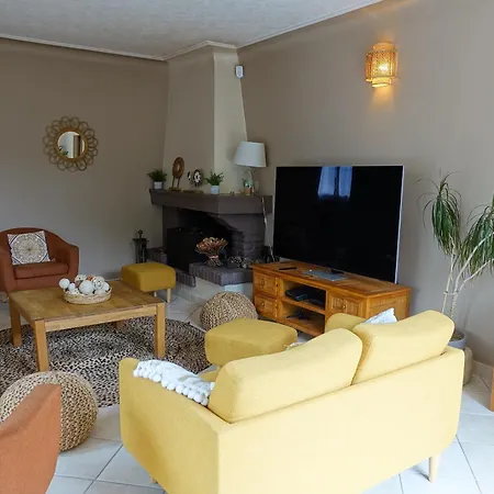 Classee 3 Etoiles, Piscine Chaufee 9x4, A 500m De La Surveillee Holiday home